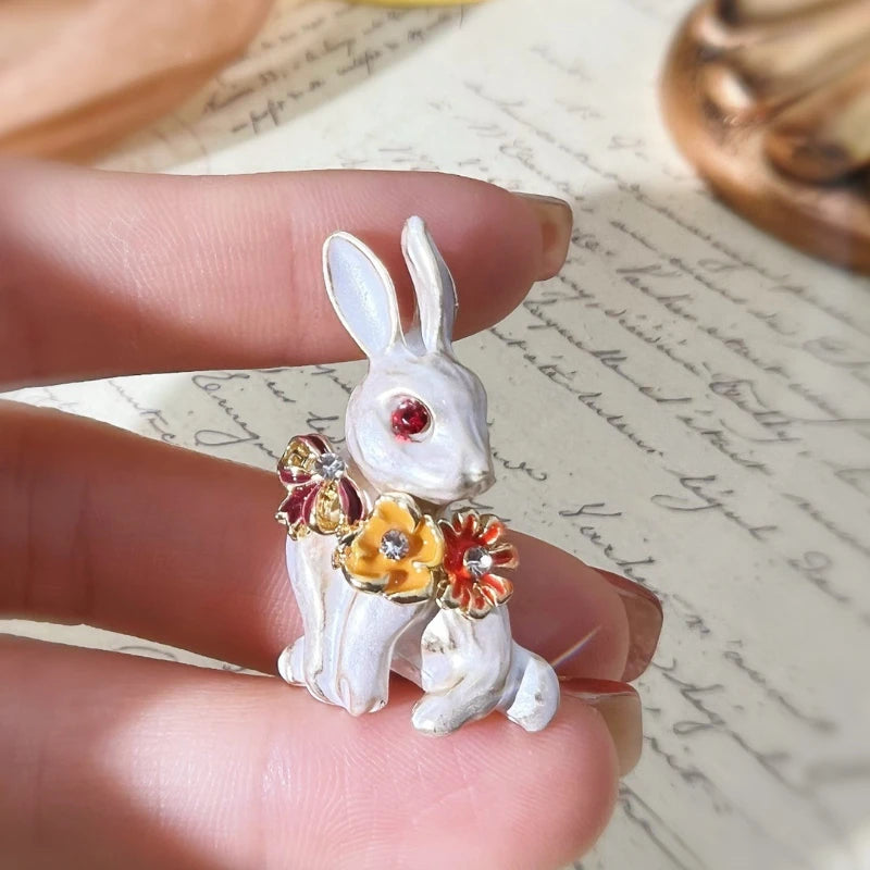 Creative Lovely Enamel Rabbit Flower Brooches For Women Cartoon Pearl Animal Lapel Pin BFF Backpack Jewelry Gifts