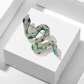 SKEDS Women Men Fashion Exquisite Colorful Rhinestone Snake Brooch Pin Elegant Lady Crystal Shining Animal Badges Corsages