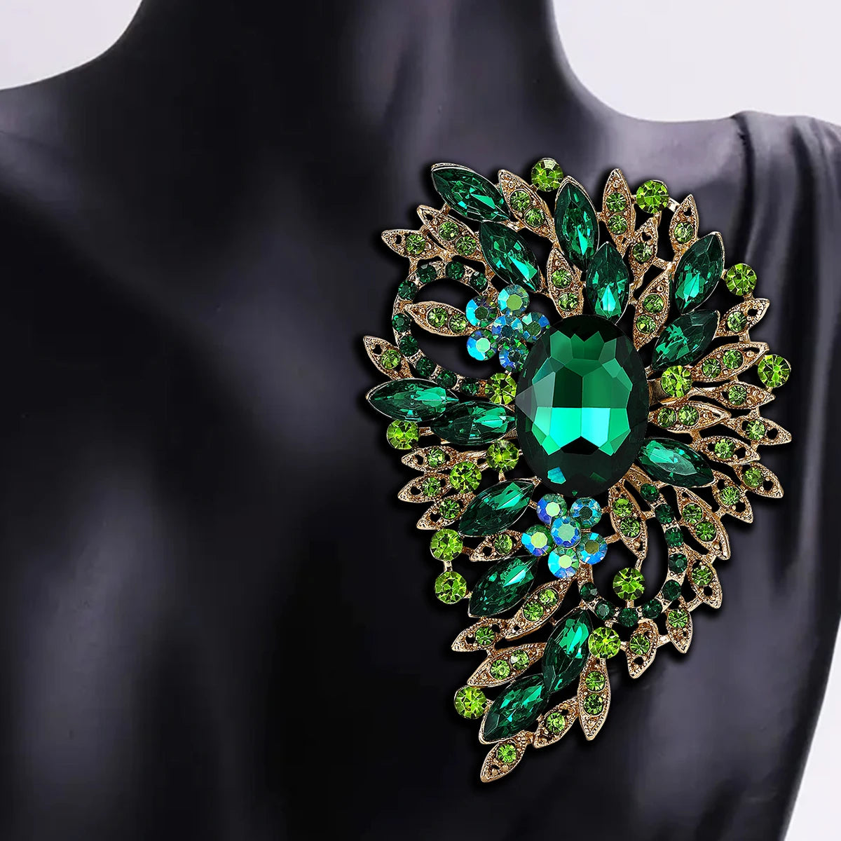 Beaut&Berry Luxury Crystal Large Glass Brooches for Women  Rhinestone Pins Friends Party Gifts Banquet Jewellery Accessories