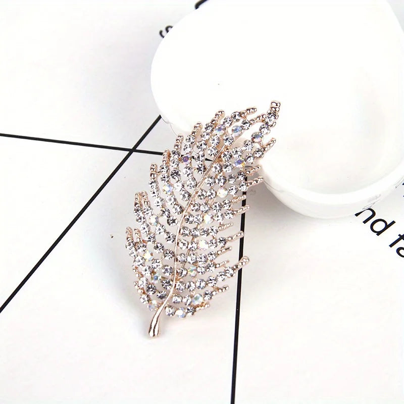 SKEDS Women Men Fashion Exquisite Crystal Feather Pearl Brooch Pin Elegant Classic Lady High-end Badges Accessories Gift