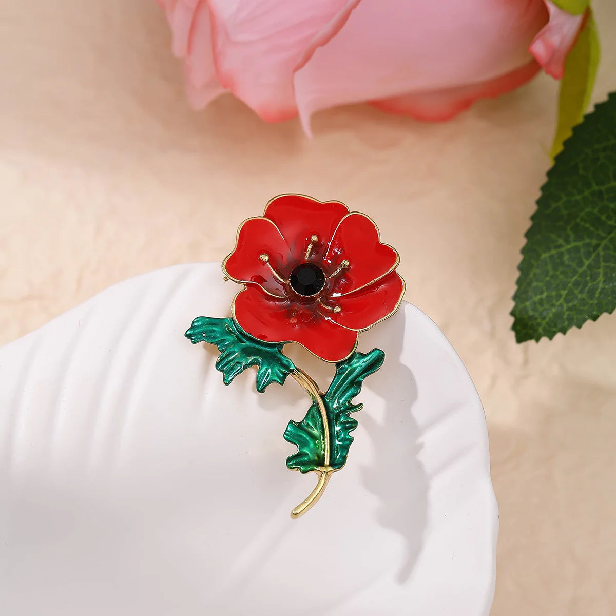 Stylish Charm Rose Brooch Shiny Rhinestone Flower Metal Women Brooch Lapel Pin Wedding Party Jewelry Accessories Gifts