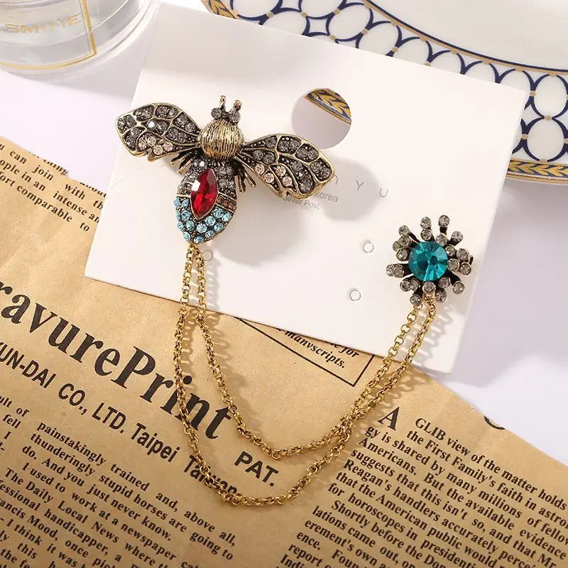 Studded Pearl Shaped Square Brooch Women Palace Style Retro Design Sense Suit Pin Niche Fashion Accessories for Lady Gift
