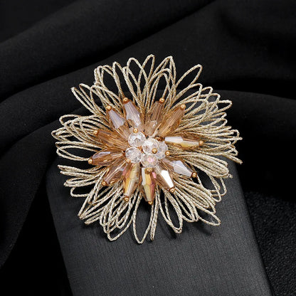 SKEDS 2022 Exquisite Luxury Women Rhinestone Flower Brooch Badges Pearl Crystal Plant Brooches High Quality Retro Pin For Lady