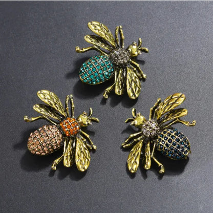 Luxury Crystal Bee Brooch Vintage Rhinestone Insect Pin Fashion Elegant Badges For Women Exquisite Jewelry Gift