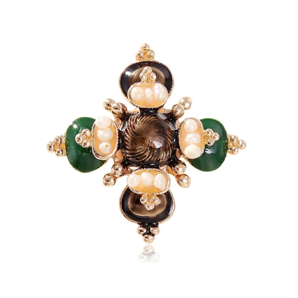 Luxury Vintage Court Cross Brooch Baroque Openwork Shiny Crystal Pearl Pin Men's and Women's Metal Enamel Jewelry Gifts