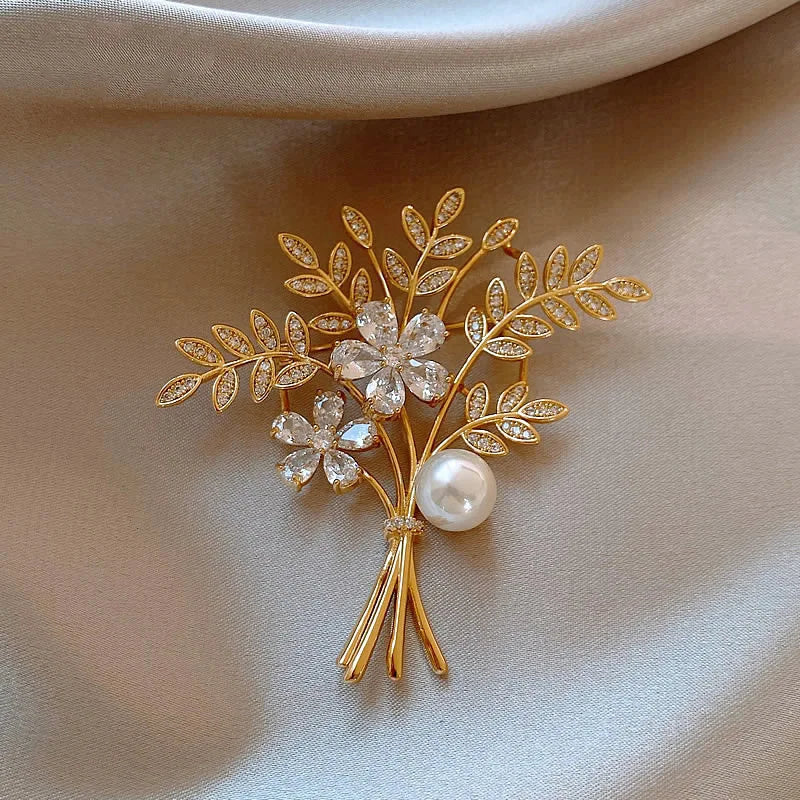 1PC Women's Fashion Trendy Flower Bouquet Brooches For Girls Elegant Unique Corsage Exquisite Pins Clothing Accessories Gifts