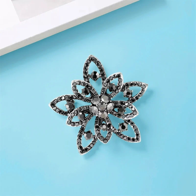 Wuli&baby Vintage Star Flower Brooches For Women Unisex Alloy Rhinestone Plants Party Casual Clothes Brooch Pins