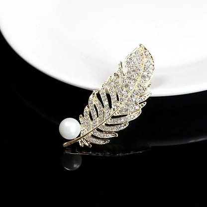 Luxury Crystal Feather Pearl Brooches Metal Suit Pins Fashion Clothing Accessory Jewelry For Women Men Wedding Bridal Party