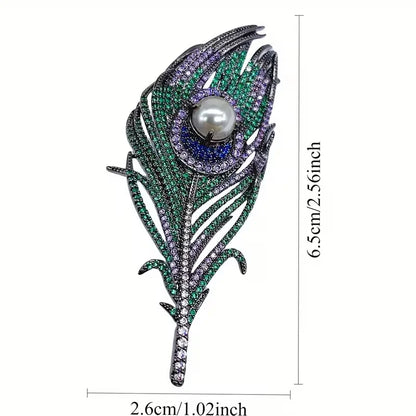 Exquisite Brooch Featuring a Vintage Luxury Peacock Feather, Perfect for Accessorizing Party Dresses.