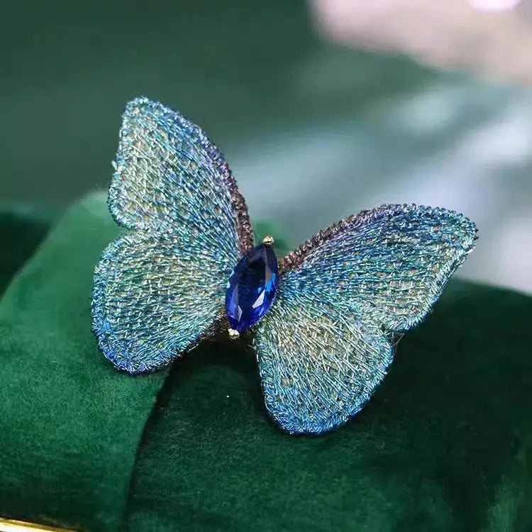 Luxury Blue Purple Crystal Embroidery Fabric Butterfly Brooches For Women Unisex Insect Corsage Pins Wedding Jewelry Best Gift