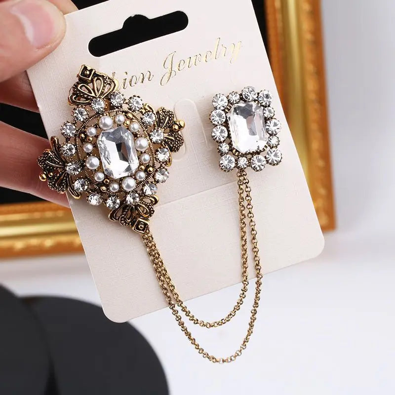 Studded Pearl Shaped Square Brooch Women Palace Style Retro Design Sense Suit Pin Niche Fashion Accessories for Lady Gift