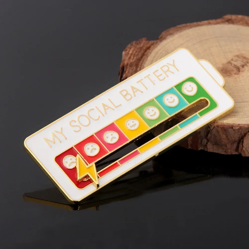My Social Power Battery Brooch Social Power Enamel Badge Transform Mood Energy Brooche Alloy Badge Gift Brooches for Women Pin