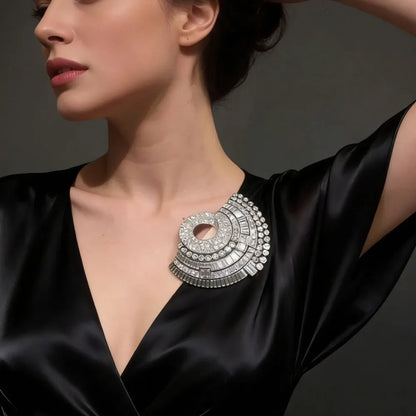 New Exquisite High-end Full Rhinestone Fan-shaped Collar Clip Brooches for Women Men Personality Luxury Corsage Jewelry Gifts