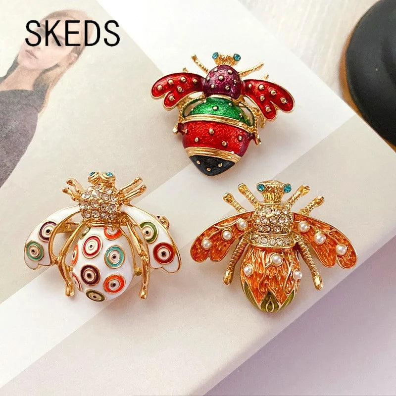 SKEDS Luxury Vintage Women Crystal Cute Enamel Bee Brooches Pins Baroque Pearl Insect Jewelry Brooch For Lady Badges Lapel Pins