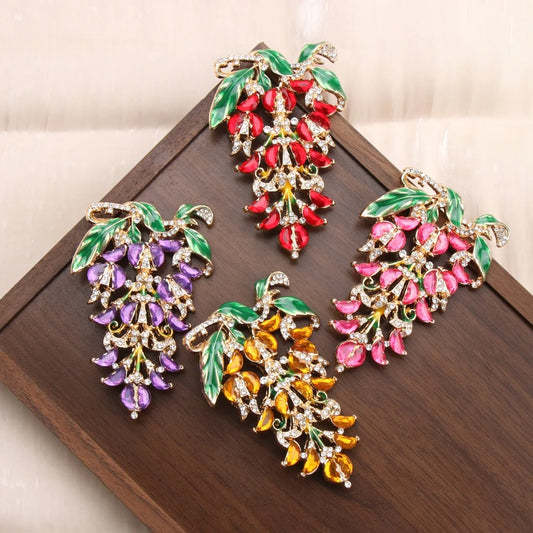 Luxurious and Beautiful Grape-Themed Brooches for Men and Women, Jewelry, Fashion Accessories, and Party Gifts