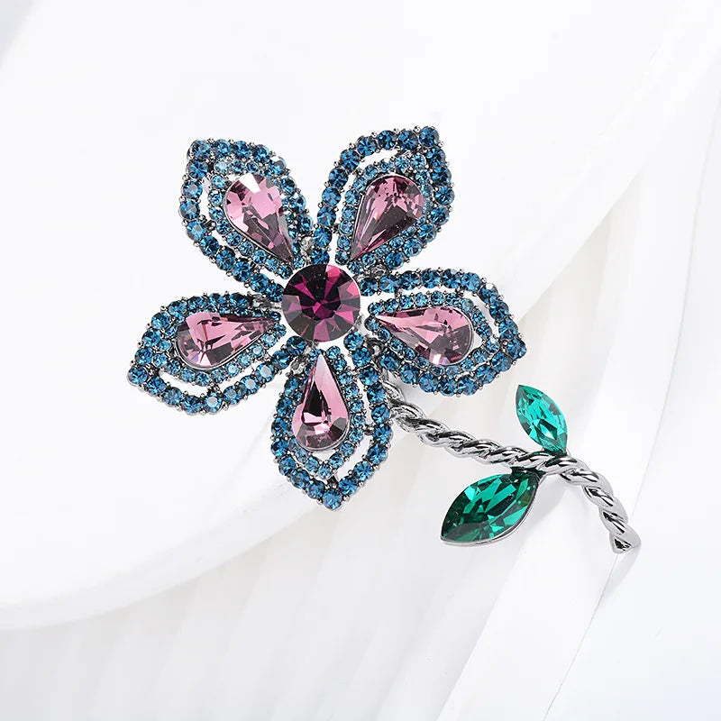 SKEDS Chic Luxurious Elegant Vintage Crystal Flower Brooch Exquisite High-end Women's Jewelry Suitable for Dresses and Jackets