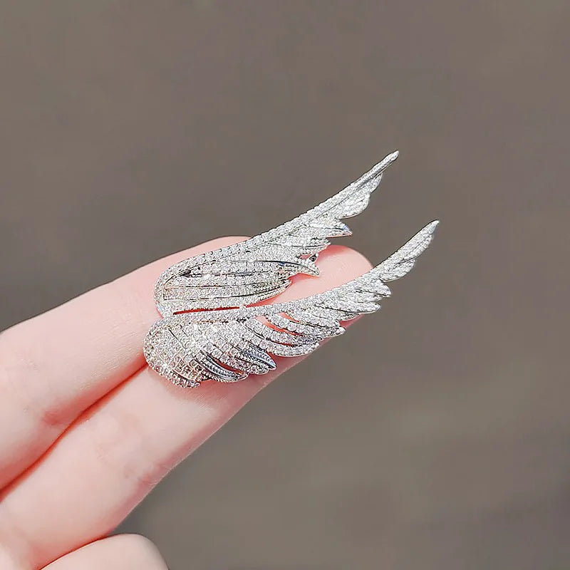 Women Girls Feather Rhinestone Brooches Jewelry Clothing Suit Pins Accessories