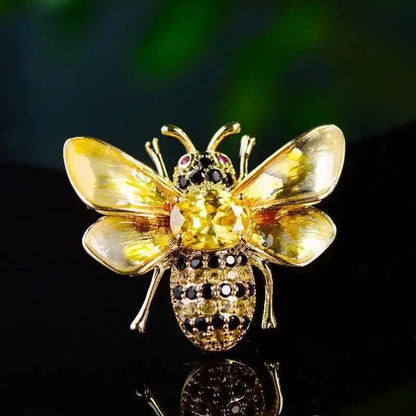 Luxury Rhinestone Little Bee Brooch Yellow Cubic Zirconia Insect Lapel Pin For Women Unisex Party BFF Fashion Jewelry Gift