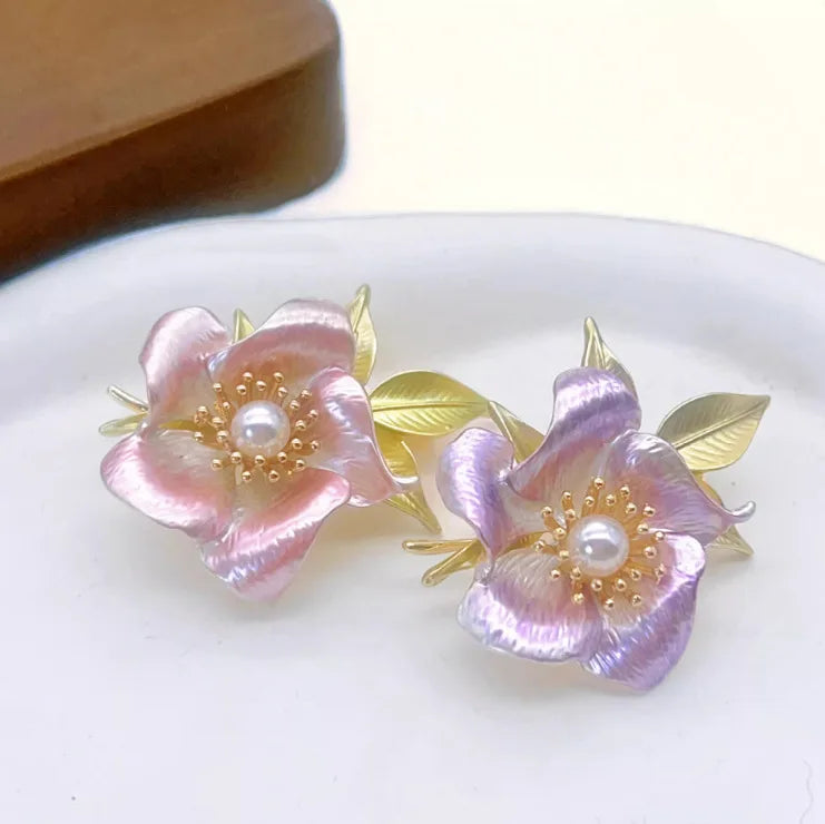 Exquisite Enamel Flower Brooch for Women Unique Pearl Plant Leaf  Lapel Pin Coat Sweater Jewelry  Accessories