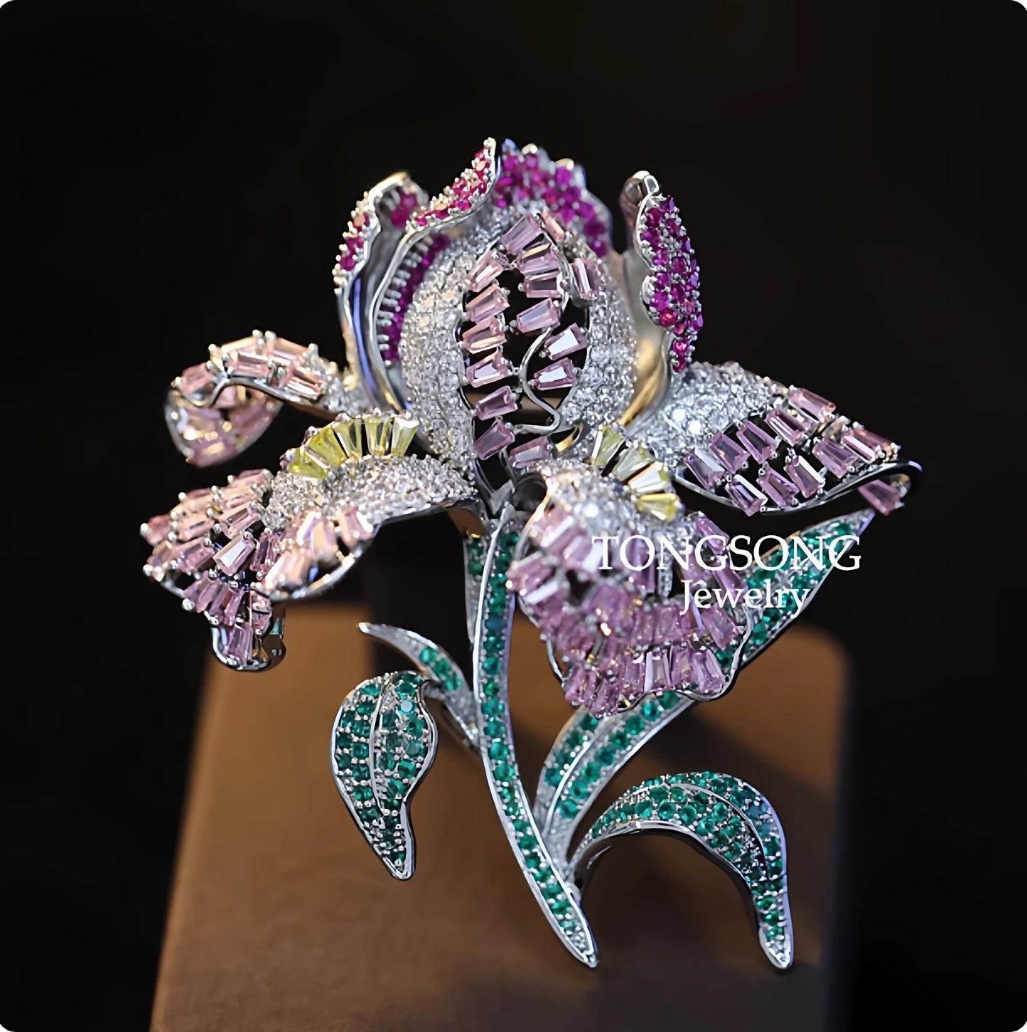 Elegant Luxury Embellished 3D Iris Flower Brooch Pin for Women Fashionable Accessory for Coats And Western Wear Chest Flower ...