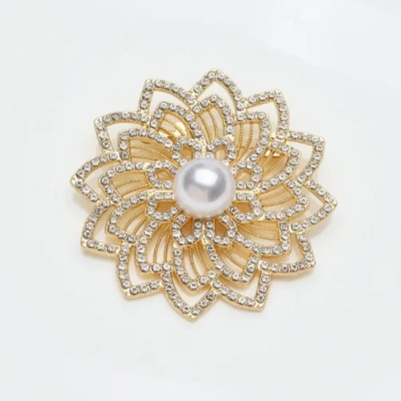 Elegant Hollow Out Flower Brooch Pearl Rhinestone Lapel Pin Corsage For Women Coat Fashion Jewelry Accessories Gift