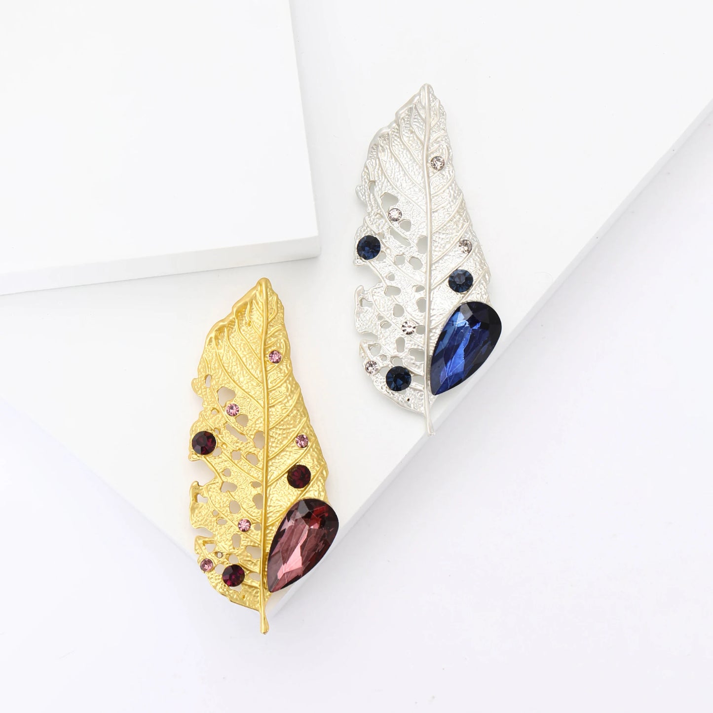 Beaut&Berry Luxury Rhinestone  Leaf Brooches for Women Unisex Plant Pins 2-color Available Casual Party Accessories Gifts