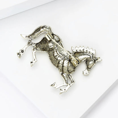 Beaut&Berry Classic Horse Brooches for Women Zodiac Animal Lapel Pins Casual Party Accessories New Year Gifts Friends Decoration