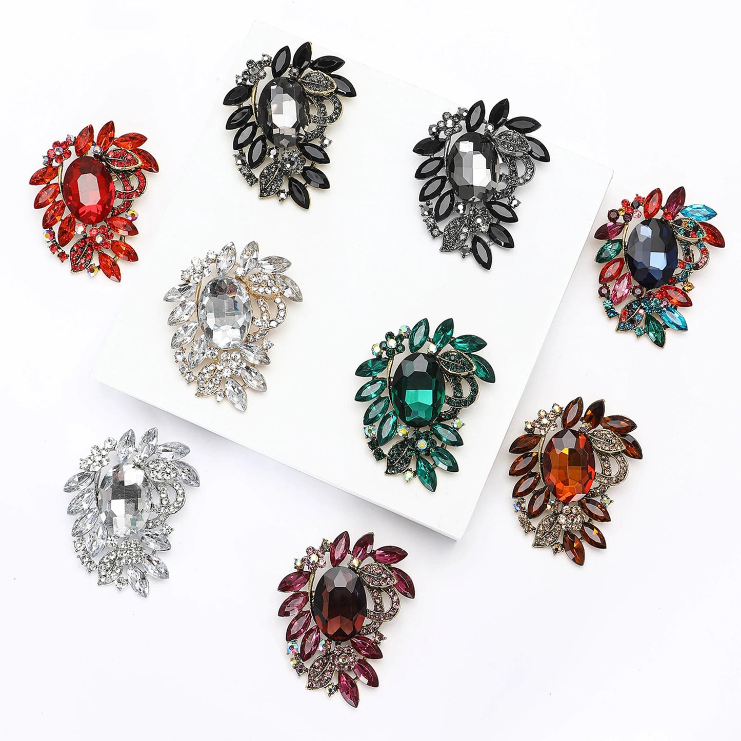Beaut&Berry Luxury Crystal Glass Brooches for Women Rhinestone Pins Friends Party Gifts Banquet Jewellery Accessories