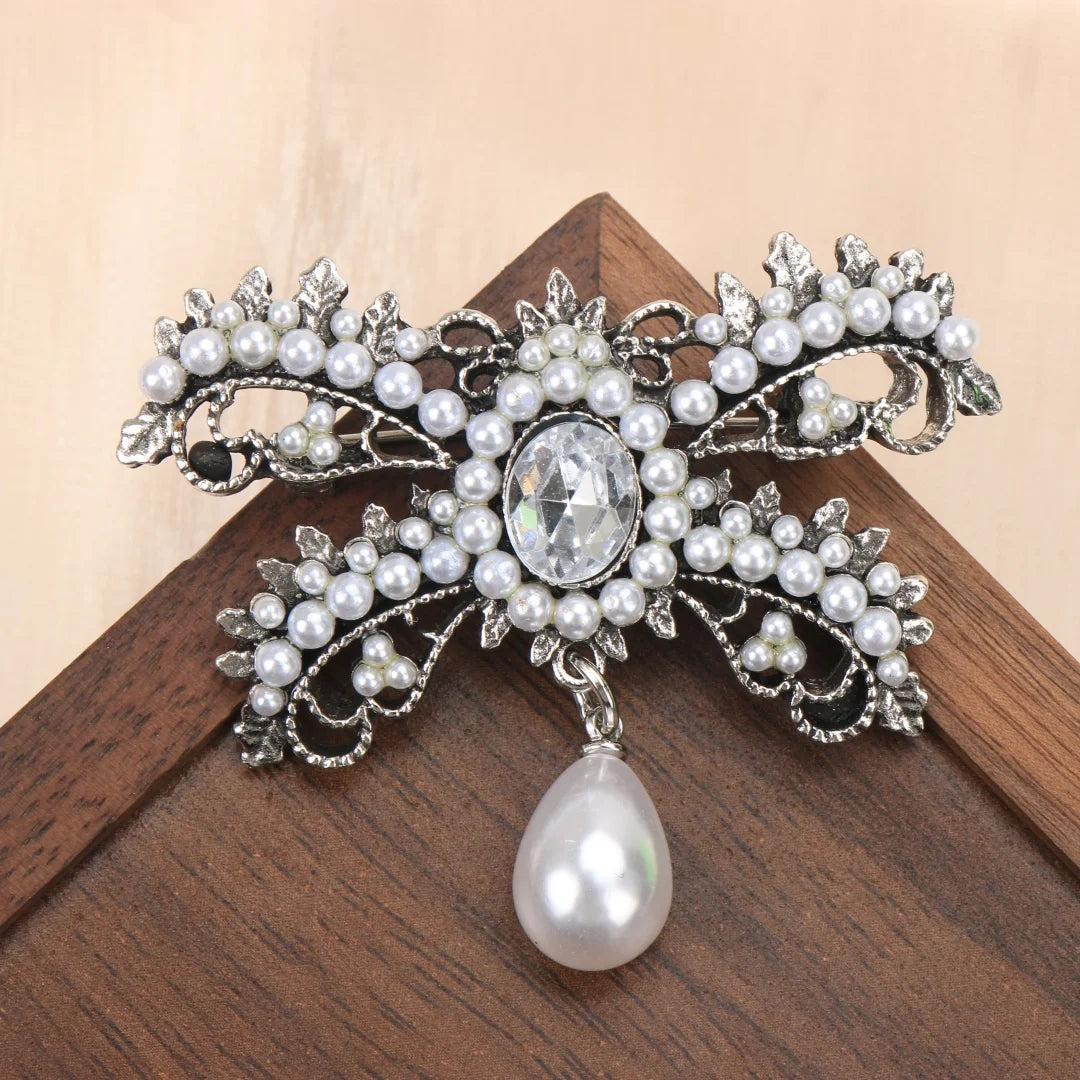 Baroque-Style Luxury Bow Brooch for Men and Women, Jewelry and Fashion Accessories, Perfect for Holidays and Parties