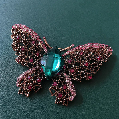 Women  Classic Vintage Luxury Crystal Butterfly Brooches Pins Exquistie Fashion Shiny Rhinestone Insect Series Accessories
