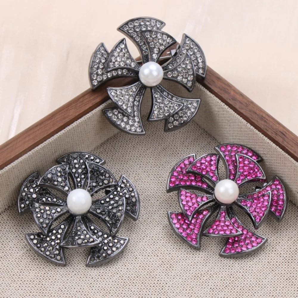 Baroque Luxury Floral Design Brooches for Men and Women, Jewelry, Fashion Accessories, Couple's Gifts, Holiday and Party Gifts