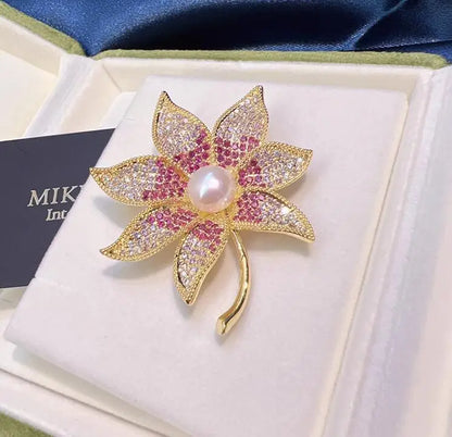 Temperament Maple Leaves Pearl Brooches For Women Exquisite Full of Rhinestone Corsage Versatile Pins Clothing Accessories Gifts