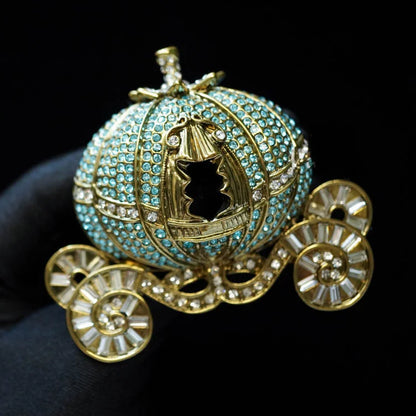 Classic Baroque Style Heavy Industry Crystal Castal Castle Carriage Brooch For Women Vintage Rhinesone Clock Pin Badges