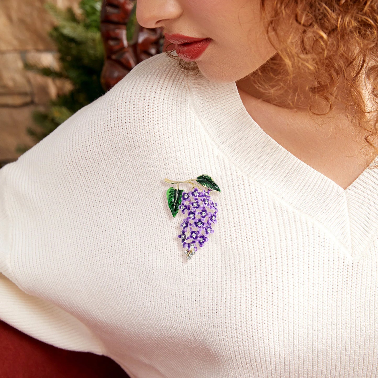 Beaut&Berry Luxury Enamel Wisteria Flower Brooches for Women Unisex Plant Pins Casual Party Jewelry Accessories Gifts Decoration