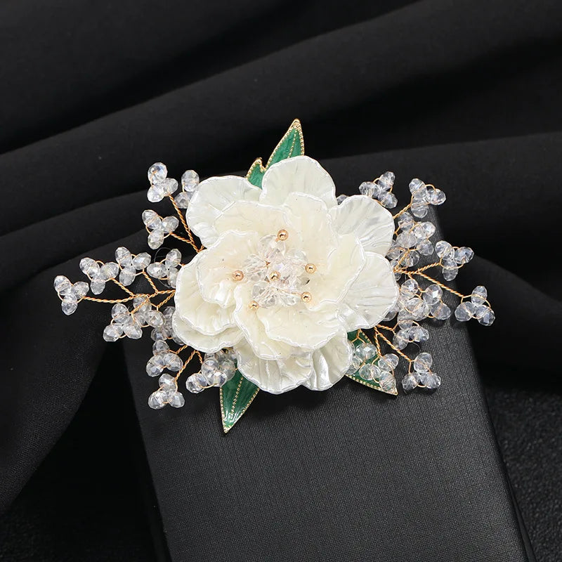 SKEDS 2022 Exquisite Luxury Women Rhinestone Flower Brooch Badges Pearl Crystal Plant Brooches High Quality Retro Pin For Lady