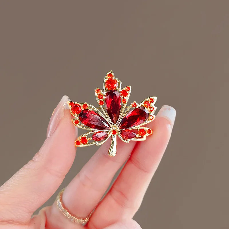 1pc Chic Maple Leaf Brooch with Shiny Rhinestones, Coconut Tree Plant Pin Jewelry Accessories - Great for Personal or Gift Use