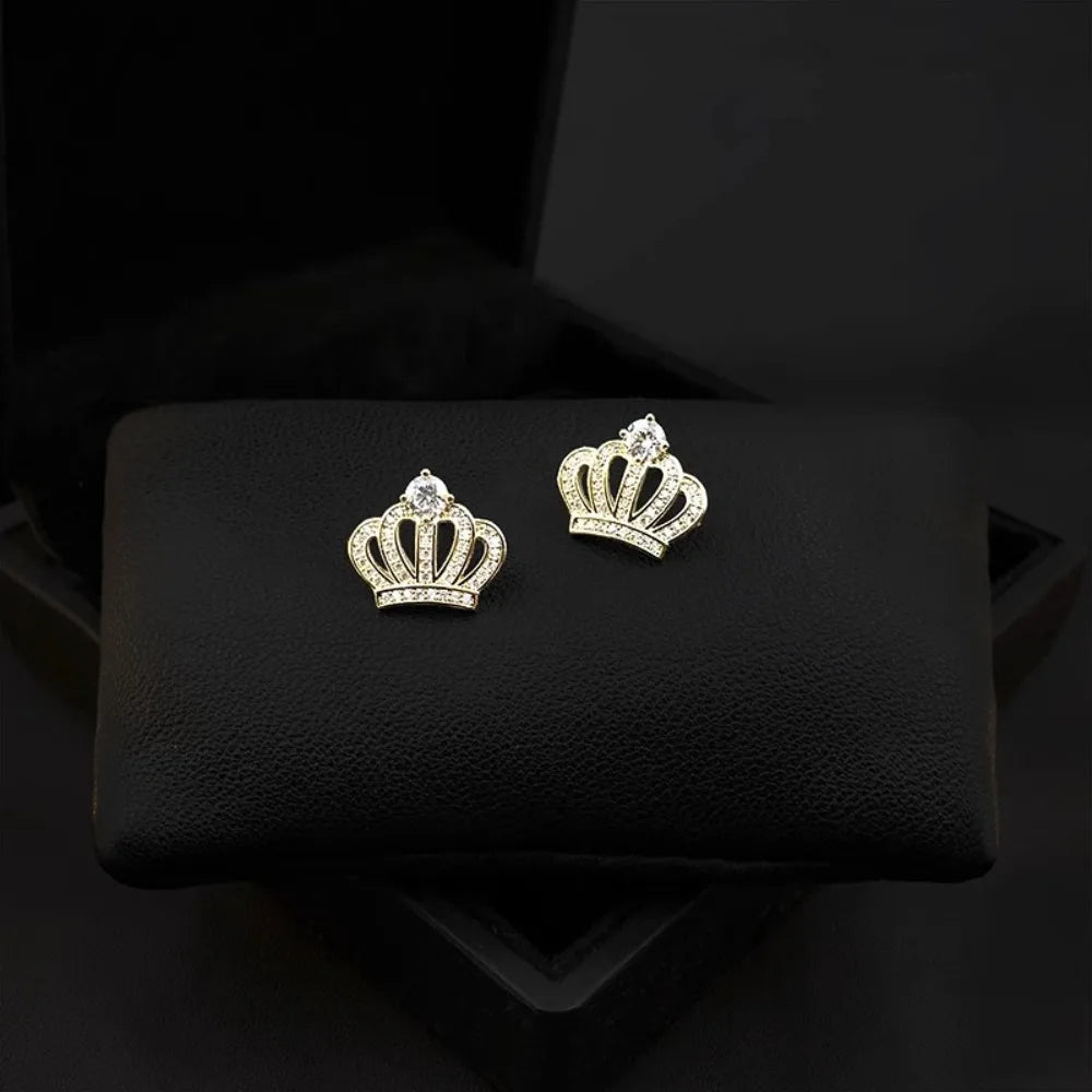 Exquisite Cute Hollowed-out Crown Crystal Zircon Brooches for Men Women Suit Jacket Pin Simple Personality Jewelry Accessories