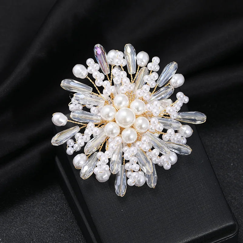 SKEDS 2022 Exquisite Luxury Women Rhinestone Flower Brooch Badges Pearl Crystal Plant Brooches High Quality Retro Pin For Lady