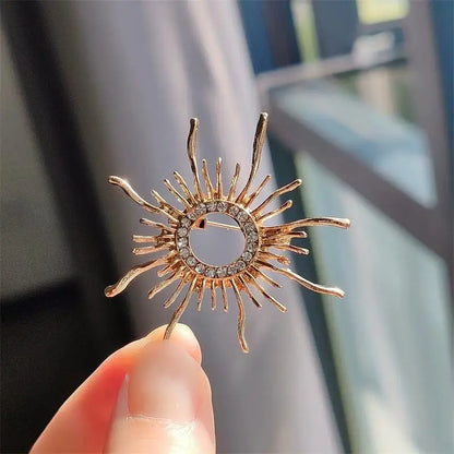 Antique Jewelry Fashion Golden Sun God Brooch for Women Men Coat Accessories Female Vintage Crystal Brooches