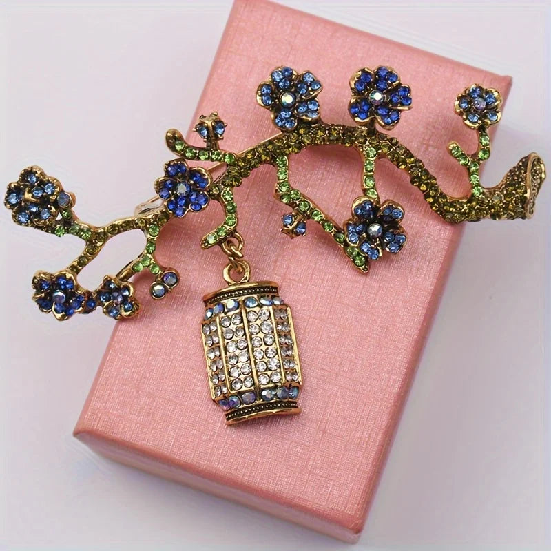 Vintage Style Plum Blossom Brooch Fashionable Women's Clothing Accessory