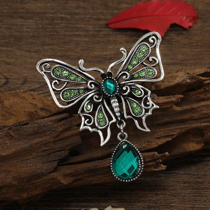 Women  Classic Vintage Luxury Crystal Butterfly Brooches Pins Exquistie Fashion Shiny Rhinestone Insect Series Accessories