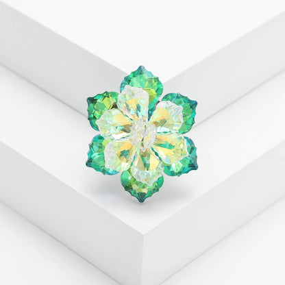 Luxury Sparkling Crystal Flower Brooches for Women Unisex Plant Pins Event Party Backpack Gifts Decoration Clothes Accessories