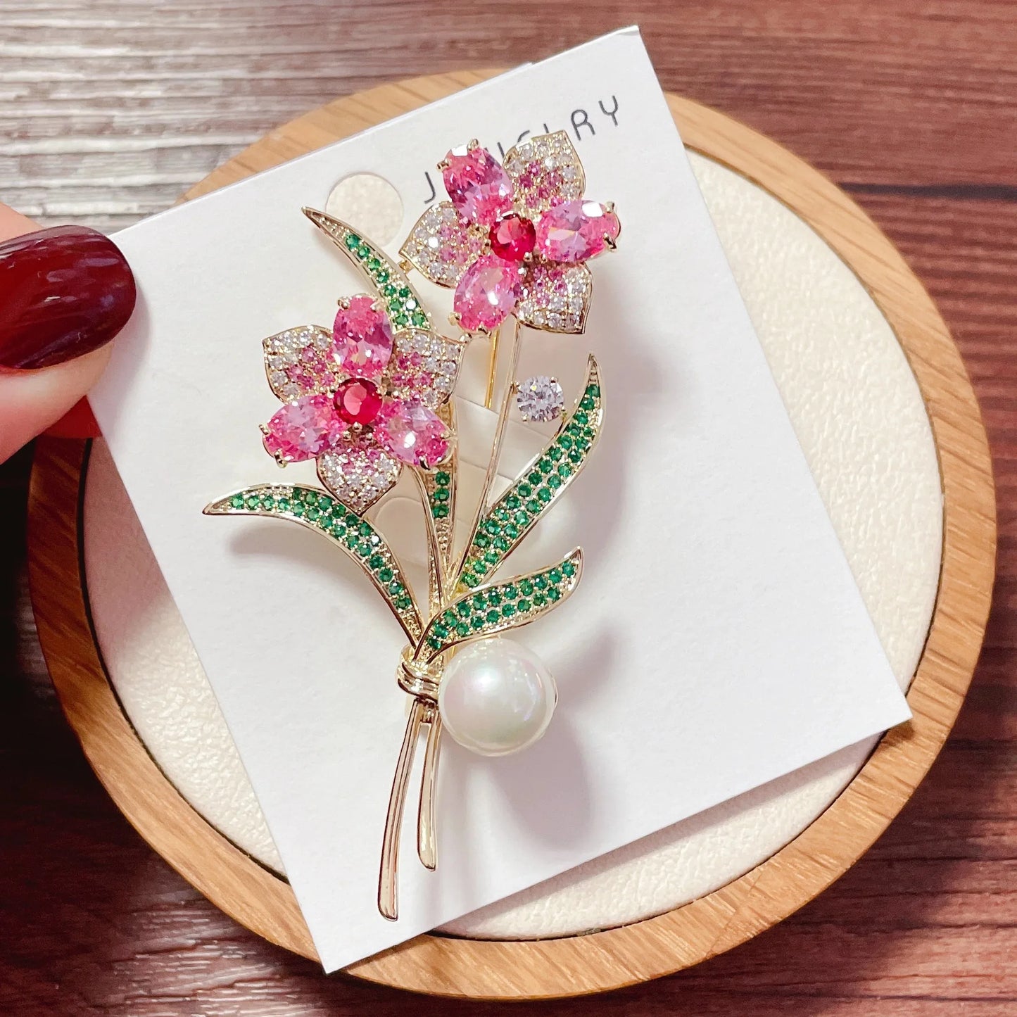 Luxury Orchid Narcissus Brooches for Women Vintage Crystal Flower Bouquet Pin Elegant Wedding Jewelry Gifts