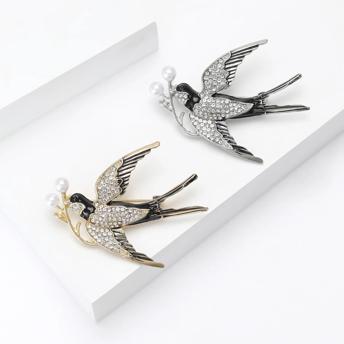 Beaut&Berry Luxury Rhinestone Swallow Brooches for Women Unisex Enamel Bird Pins Casual Party Accessories Fashion Gifts Friends