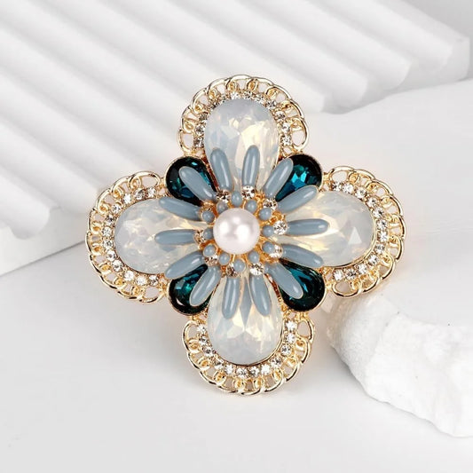 Baroque Luxury Beautiful Cross Floral Design Brooch for Men and Women, Jewelry Accessories, Wedding Holiday Party Gift