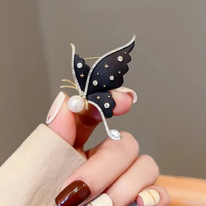 Pearl Enamel Butterfly Brooch Black White Rhinestone Crystal Insect Lapel Pin For Women Men Party Jewelry Accessories Gift