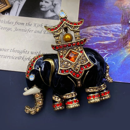 Classic Baroque Style Heavy Industry Crystal Castal Castle Carriage Brooch For Women Vintage Rhinesone Clock Pin Badges