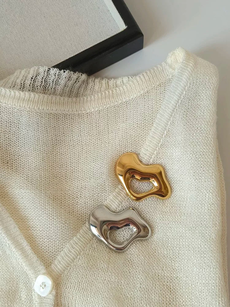 Trendy Metal Irregular Hollow Brooch for Women Men Fashion Lapel Pin Suit Texture Design Jewelry Accessories Gift