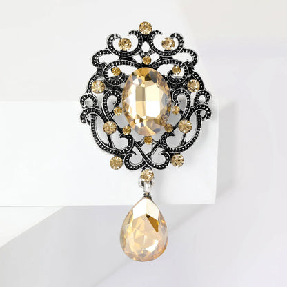 Rhinestone Flower Brooch for Women Unisex Trendy Crystal Glass Pendant Pins Event Funny Luxury Gifts New Year Friends Decoration