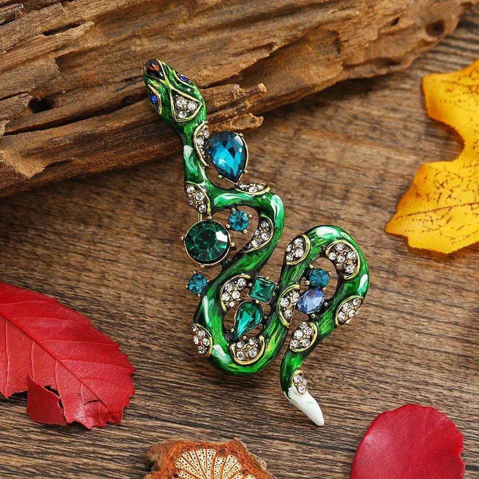 SKEDS Women Men Fashion Exquisite Colorful Rhinestone Snake Brooch Pin Elegant Lady Crystal Shining Animal Badges Corsages